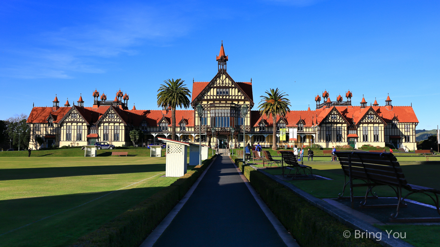 【紐西蘭Rotorua景點】市政公園、Lake Rotorua 夕陽美景、羅托路亞博物館 Rotorua Museum | BringYou
